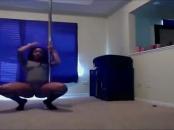 Sexy amature pole dancer